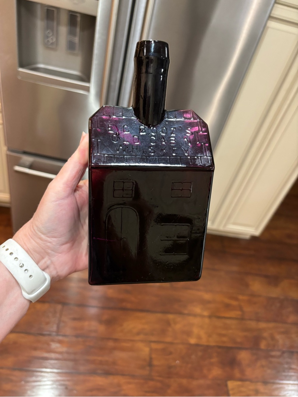 EC Booze Log Cabin Decorative Glass House Bottle - Deep Purple Accent